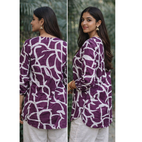 Abstract Graphic Print V-Neck Tunic Top