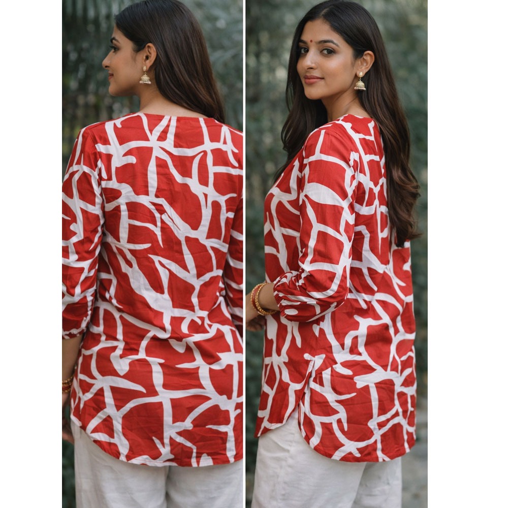 Abstract Graphic Print V-Neck Tunic Top